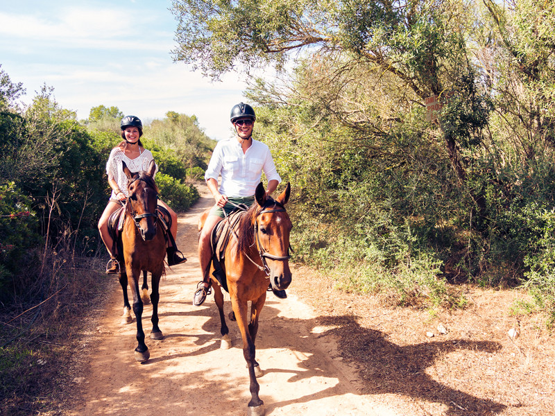 pasear a caballo en España